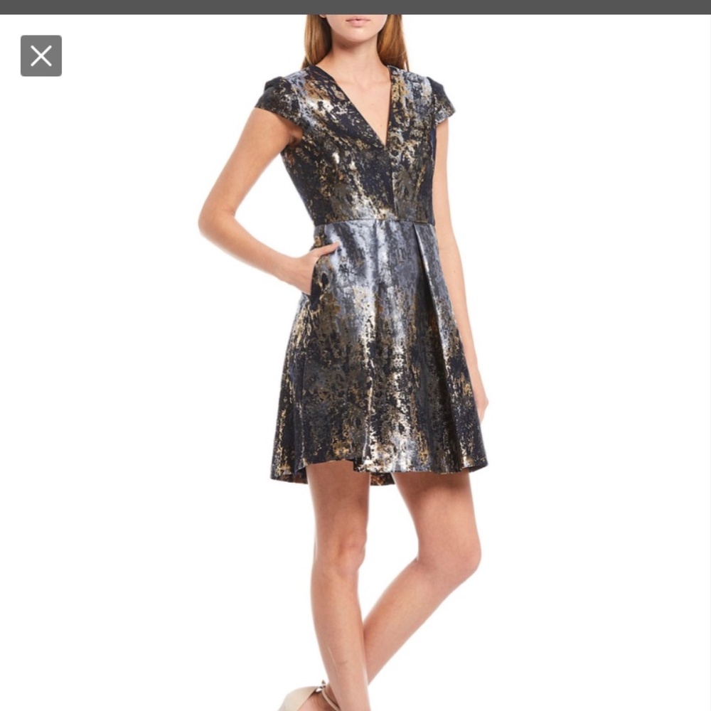 Vince Camuto, Size 4, abstract, fit and flare, gold and navy dress